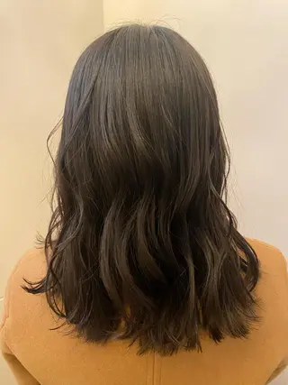 セミロング ボブ/透明感カラー 岸本涼奈のヘアスタイル