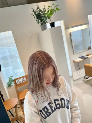 ミディアム カラー 艶髪ブリーチ/レイヤ ー/竹本幸希のヘアスタイル