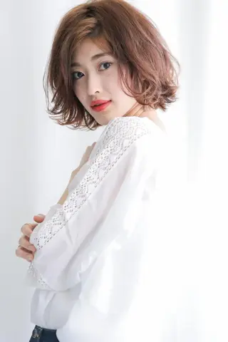 ミディアム カラー パーマ 髪質改善&ブリーチ 伊勢 祐一郎のヘアスタイル