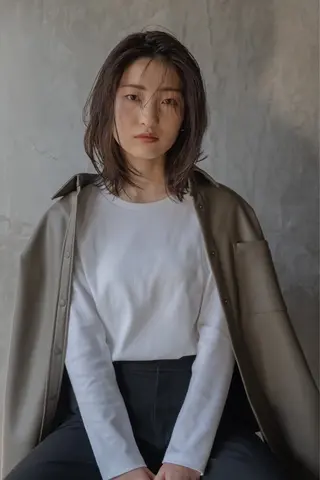 ミディアム カラー 落合 妙佳のヘアスタイル