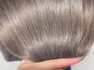 ミディアム カラー 近藤千翔🩵 髪質改善Periodのエステ・リラクイメージ