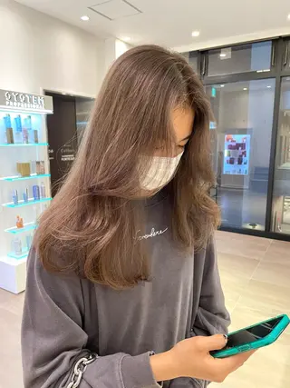 カラー 🫧ミルクティーベー ジュ🫧門脇ゆう🎀のヘアスタイル