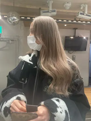 ロング カラー 艶ハイトーン👑♡ NATSUKIのヘアスタイル