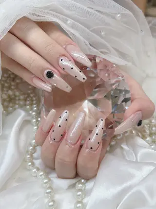 ロング Nailsalon Angeのネイルデザイン