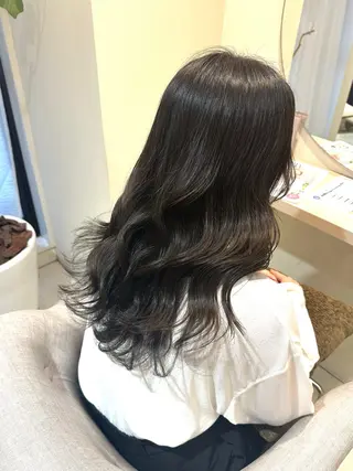 ロング カラー 松永 悠里のヘアスタイル