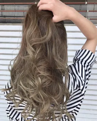 セミロング カラー レイヤーカット匠 イソザキノリユキのヘアスタイル