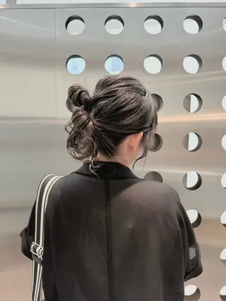 ミディアム 湖香 (コノカ)のヘアスタイル