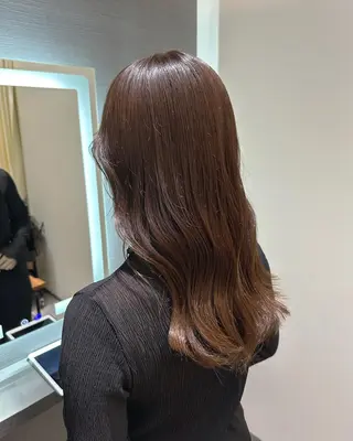 セミロング 大人美人:髪質改善 ✂︎YUGOのヘアスタイル