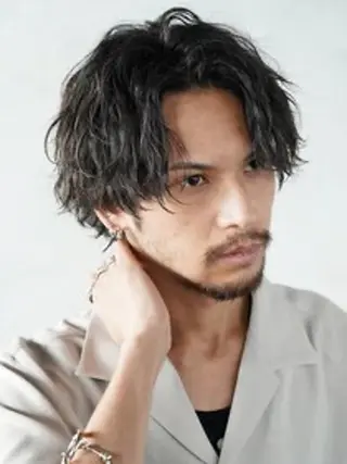 ミディアム パーマ メンズ fifth 渡部竜馬のヘアスタイル