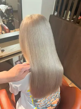 ロング カラー selene officialのヘアスタイル