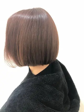 ショート ぱつっとボブ/Wカラ ー/ことこ🍒のヘアスタイル