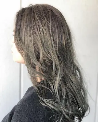 ロング カラー かわさき ともやのヘアスタイル