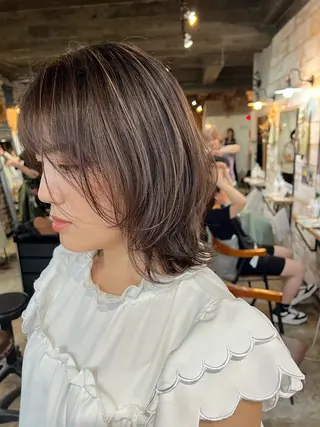 ミディアム カラー ツキノキ ミナのヘアスタイル