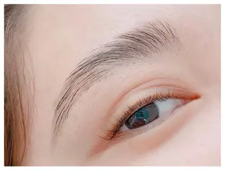 アイブロウ eyelist mikiのマツエク・マツパデザイン