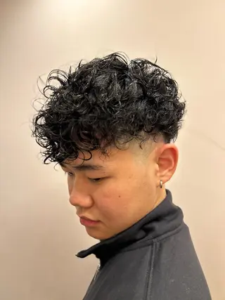ショート パーマ ヒロ銀座所属・小島 史也のヘアスタイル