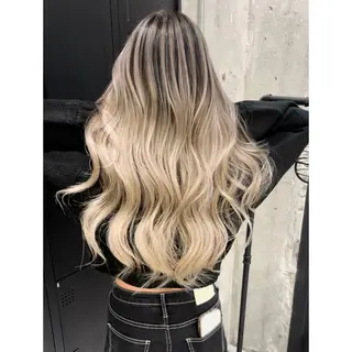 ロング 🦋MAHO🦋 デザインカラーのヘアスタイル