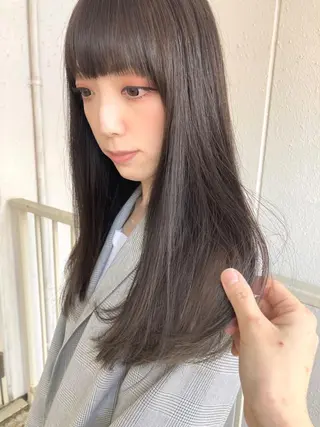 ロング roka ノゾミのヘアスタイル