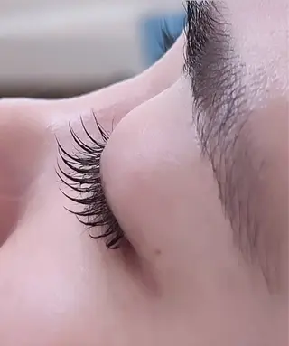 マツエク・マツパ ᴘʟᴀᴛɪɴᴜᴍ ᴅᴏʟʟえば🫧のマツエク・マツパデザイン