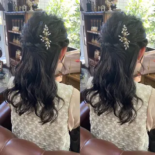 ロング ヘアアレンジ モモカ/ハイトーン /バレイヤージュのヘアスタイル