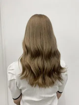 カラー 🥂UNITED公式 🥂横浜店🥂のヘアスタイル