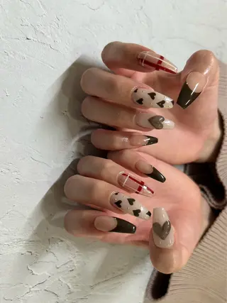 ネイル PEEKABOO京橋 EYE&NAILのマツエク・マツパデザイン