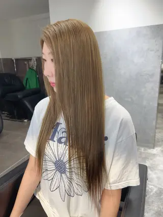 ロング カラー TOMONA👑 ミルクティーレイヤーのヘアスタイル