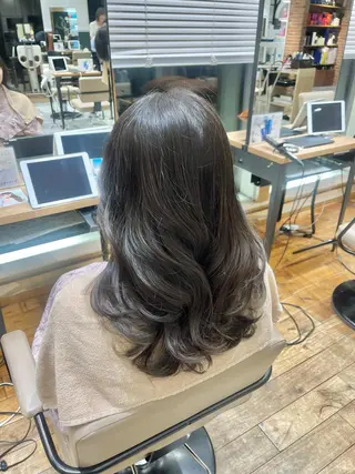 ミディアム 顔まわりカット 前髪カット安井楽人のヘアスタイル