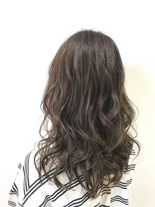 ロング カラー ✂︎newi池袋✂︎ 長谷川寛のヘアスタイル