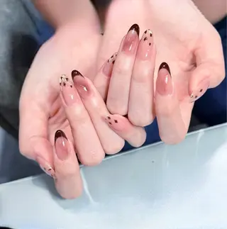 ネイル pink ladyサロン所属・べ にのネイルデザイン