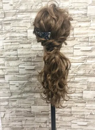 セミロング ヘアアレンジ omocha hair salon所属・大嶋 伸吾のヘアスタイル