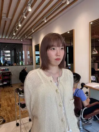 ミディアム カラー ️🩵RINKA/ ハイトーンカラー🩵のヘアスタイル