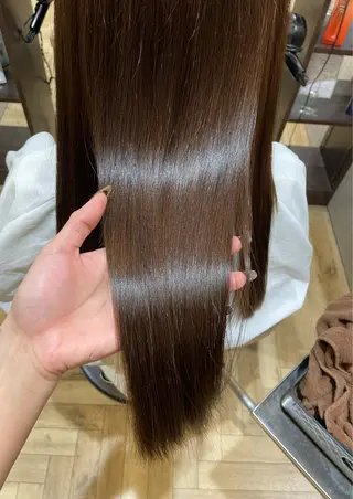 ロング 岡村 真子のヘアスタイル