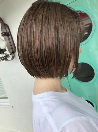 ショート カラー レイヤーカット匠 イソザキノリユキのヘアスタイル