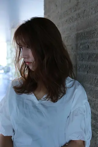 ミディアム 宮内 真乃のヘアスタイル