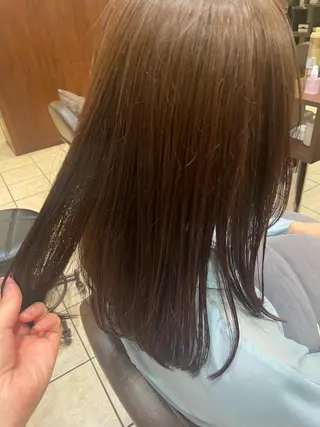 カラー 桑田 新菜のヘアスタイル