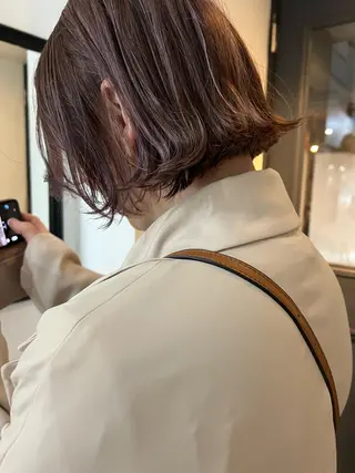 ミディアム カラー ツキノキ ミナのヘアスタイル