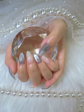 ネイル クイーンズネイル銀座所属・Queeens nailのネイルデザイン