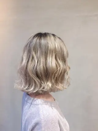 ミディアム コクブ アキヨのヘアスタイル
