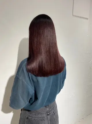 セミロング カラー 伊藤 葵梨のヘアスタイル