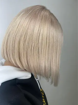 ショート まつ毛/アイブロウ /髪質改善カラーのヘアスタイル