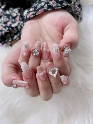 ネイル 菲菲ネイルサロン所属・FF フィフィネイルサロンのネイルデザイン