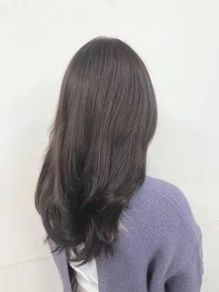 ロング 崎山 瑠依のヘアスタイル