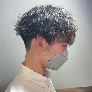 ショート カラー パーマ ヘアアレンジ メンズ アイブロウ 社内1メンズ担当✨ 毛流れパーマ鈴木瑛也のヘアスタイル