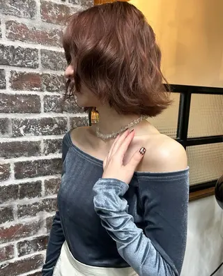ショート カラー peige 西村ひなりのヘアスタイル