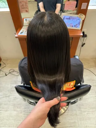 セミロング なんば／難波🇰🇷 YUHOのヘアスタイル
