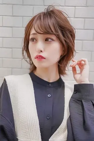 ショート カラー MISAKI🪐 縮毛矯正のヘアスタイル