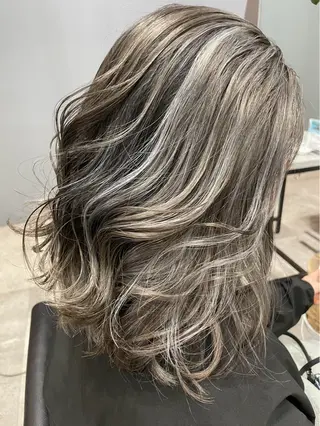 カラー ✂︎GLITTER ✂︎東ヶ崎　湧✂︎のヘアスタイル