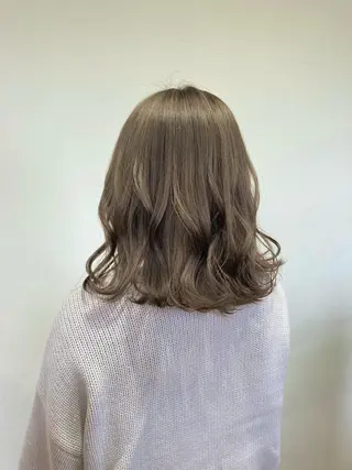 ミディアム 梅山 美侑のヘアスタイル
