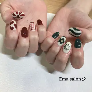 ネイル Ema salon satomiのネイルデザイン