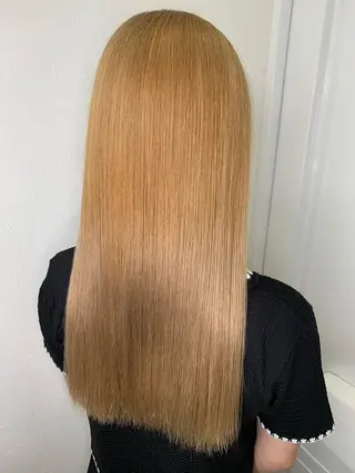 ロング 上山 菜緒のヘアスタイル